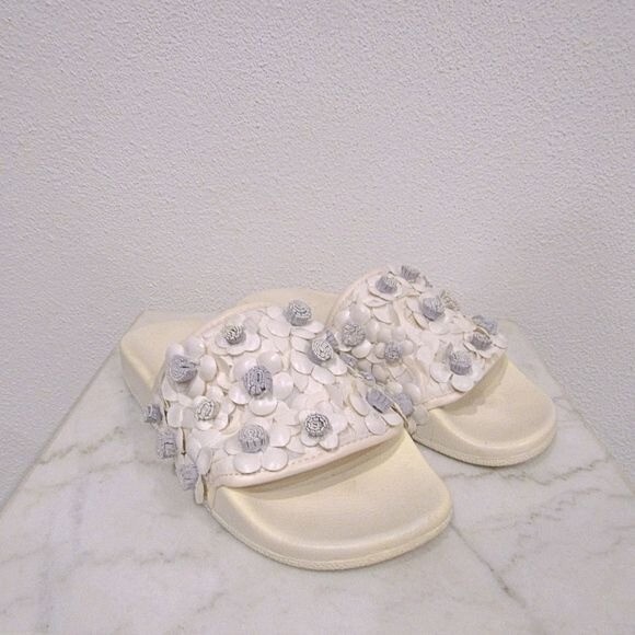 Avec Les Filles Stella Floral Slip Ons Size 5 VGUC