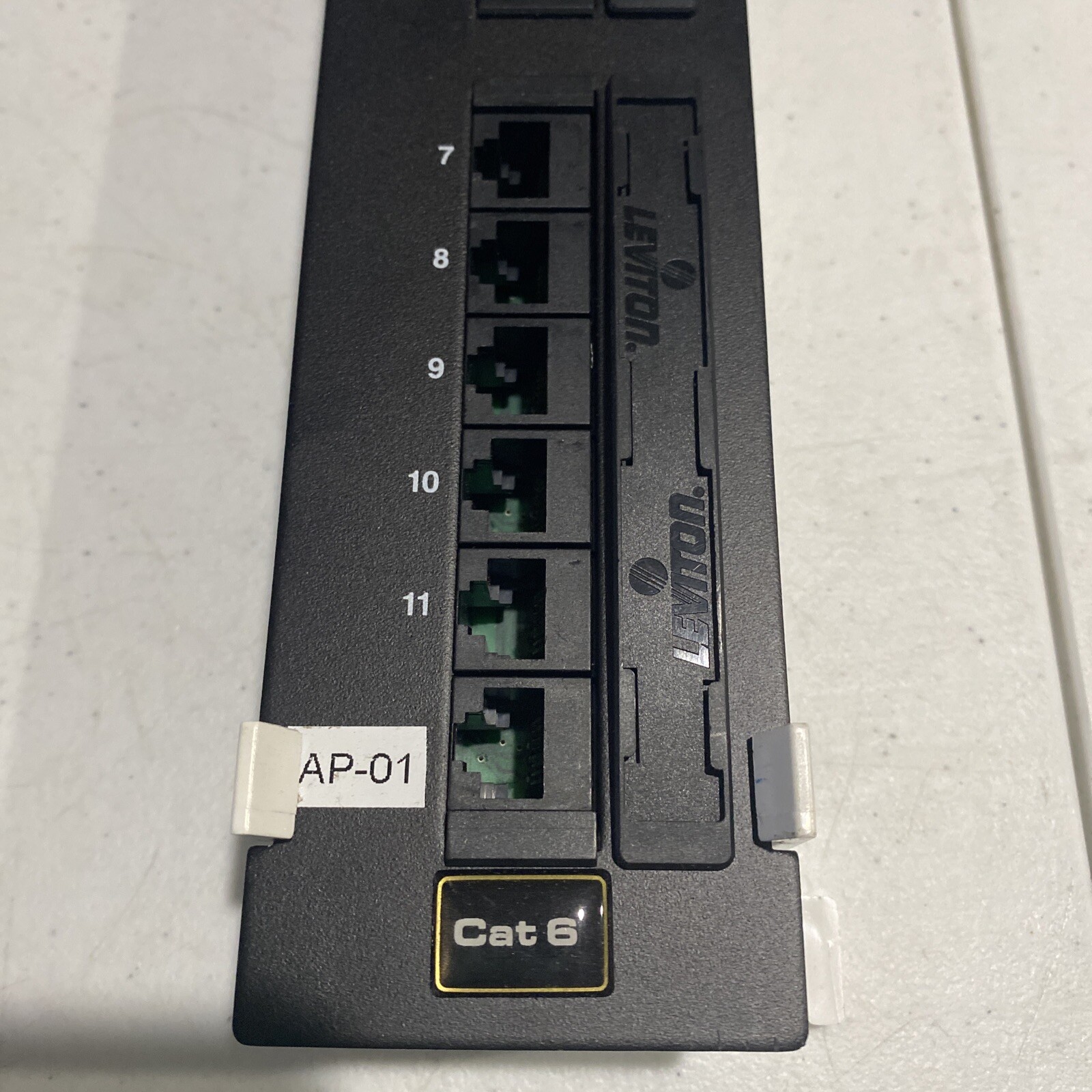 Leviton CAT 6 Flat Panel 12 Port Patch Block 004-69586-U89