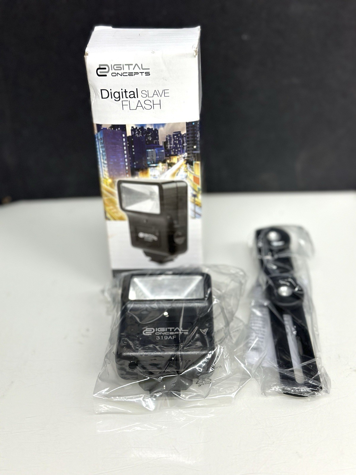 Digital Concepts Digital Slave Camera Flash 319AF New For Canon DSLR & Bracket