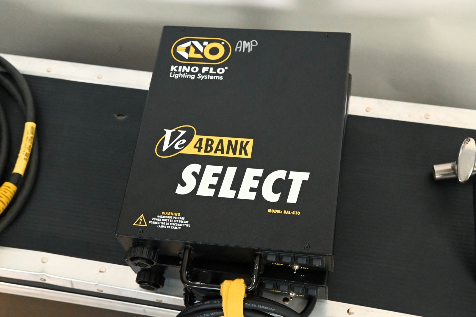 Kino Flo Select 4Bank 2-Light Gaffer Kit CG01T06