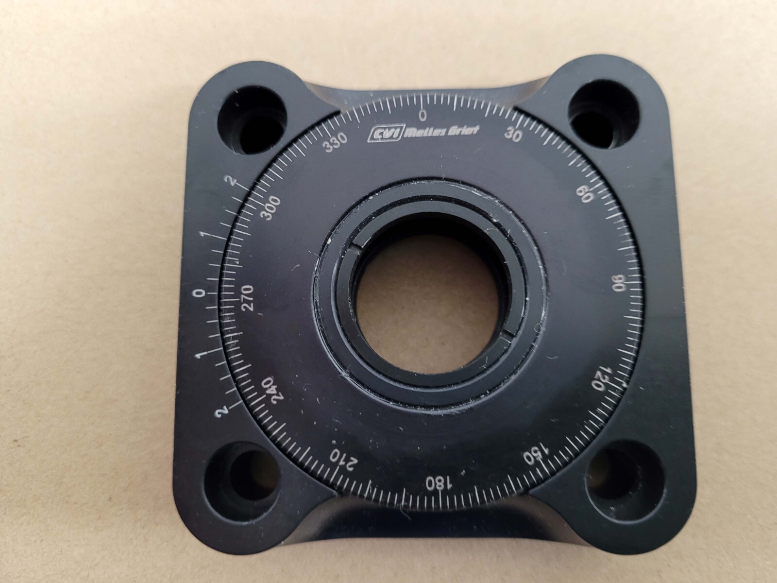 CVI & Melles Griot rotation stage for 1-inch optics
