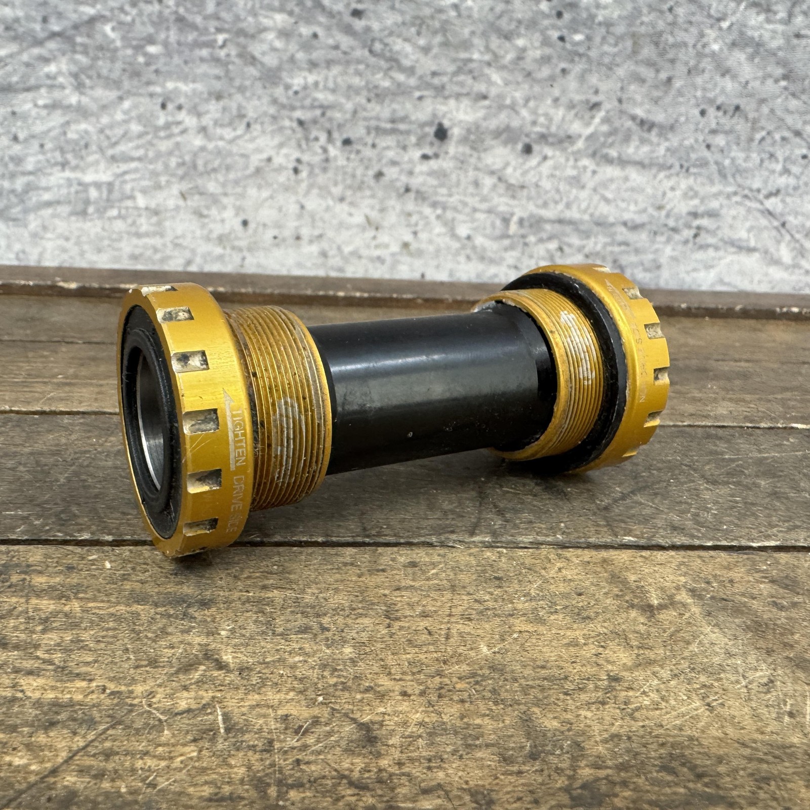 Hope External Bottom Bracket BSA 73mm 24mm Hollowtech II Gold Stainless Steel