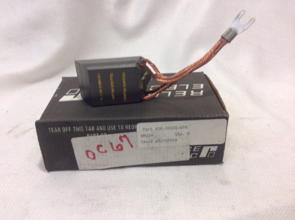 LOT OF 8 RELIANCE ELECTRIC SK26500-6PH BRUSH SK-2600-6PH