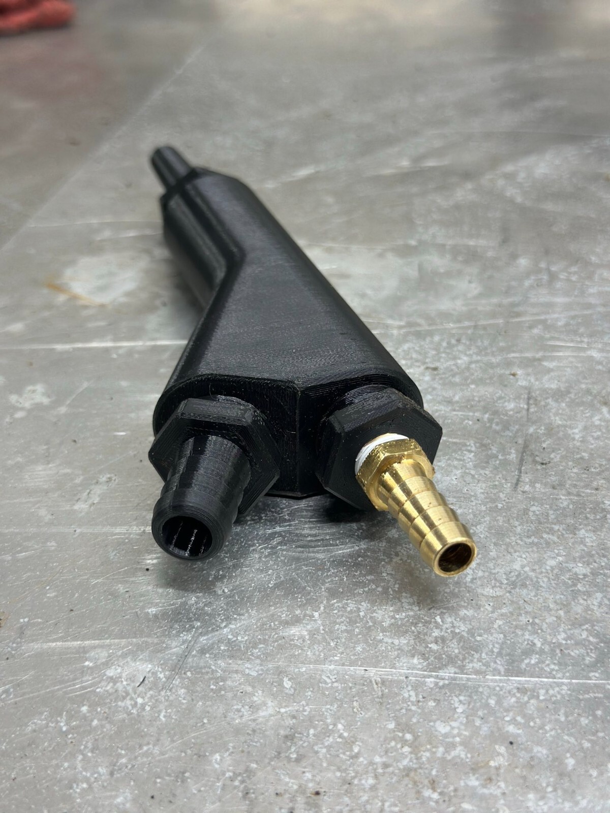 Vapor blast gun