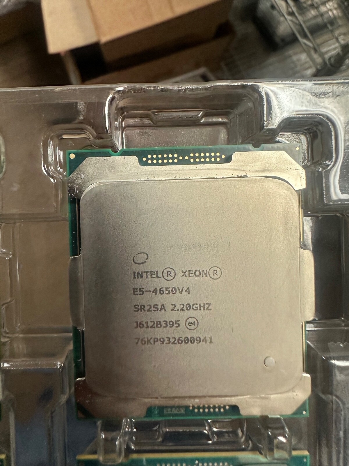 INTEL XEON E5-4650 V4 2.2 GHz 14-CORE SR2SA CM8066002028621