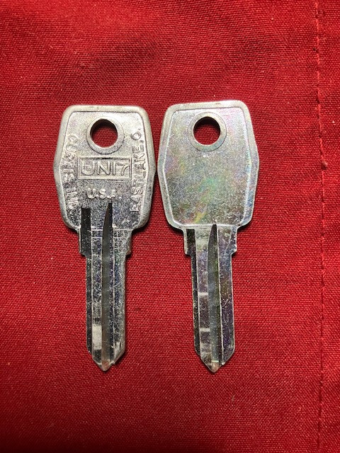 Lot Of 10 Assorted Curtis UN- Keyblanks