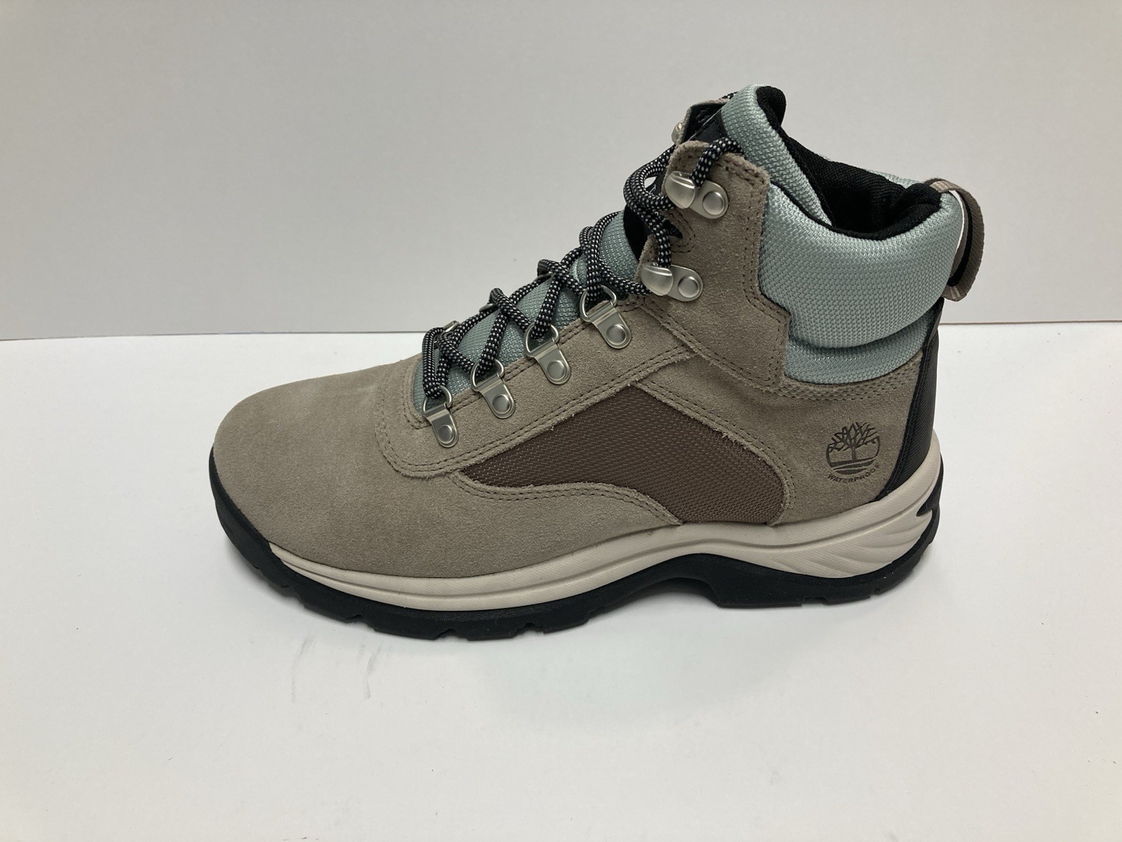 Size 9.5 Timberland Boots White Ledge Mid LC Waterproof Hiking Boots Women’s