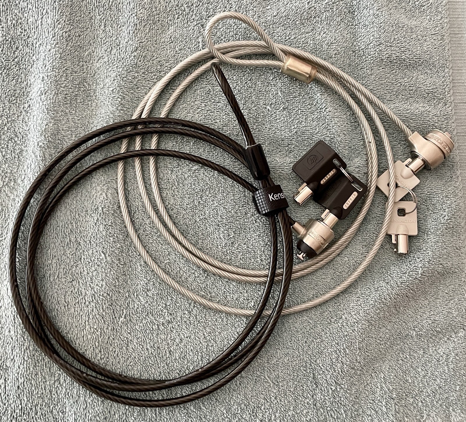 Lot Of [2] Kensington Laptop Security Cables