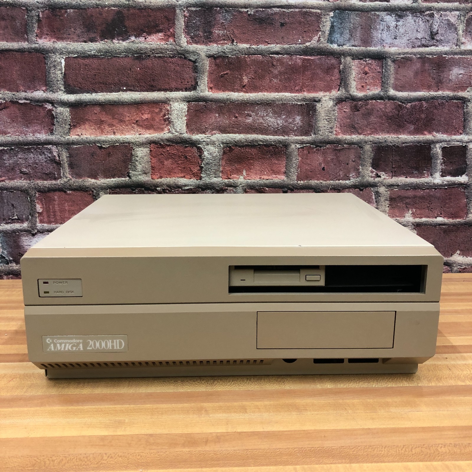 Vintage Commodore Amiga A2000HD Computer (WORKS)