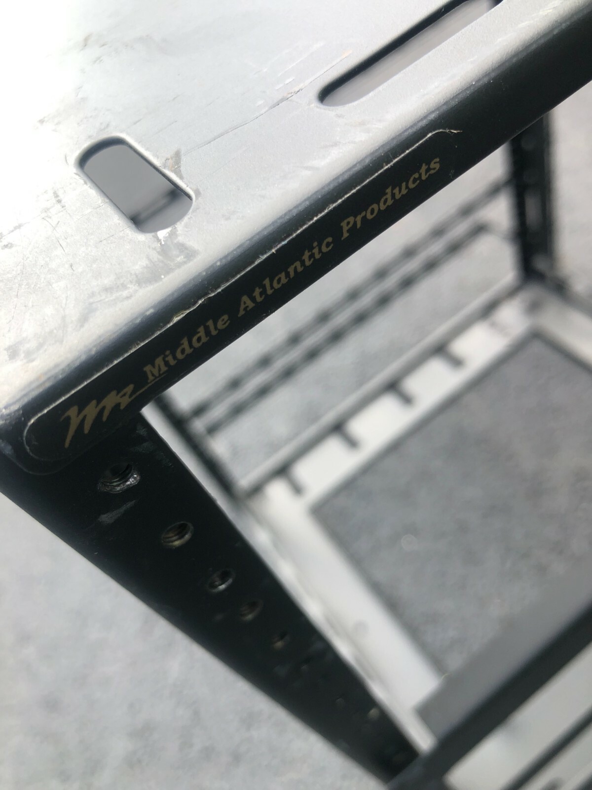 25"X19"X18" Middle Atlantic Audio Rack with Cable Managers/Rest and Blank Covers