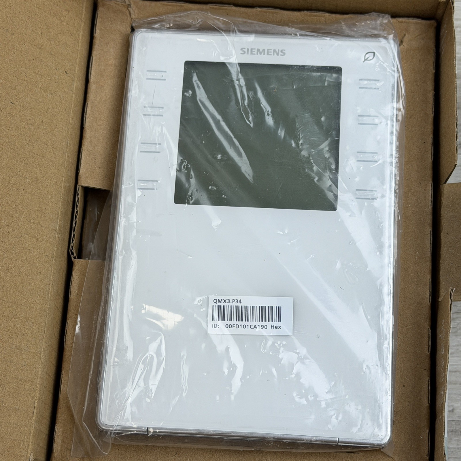 Siemens QMX3.P34 Temperature Sensor New