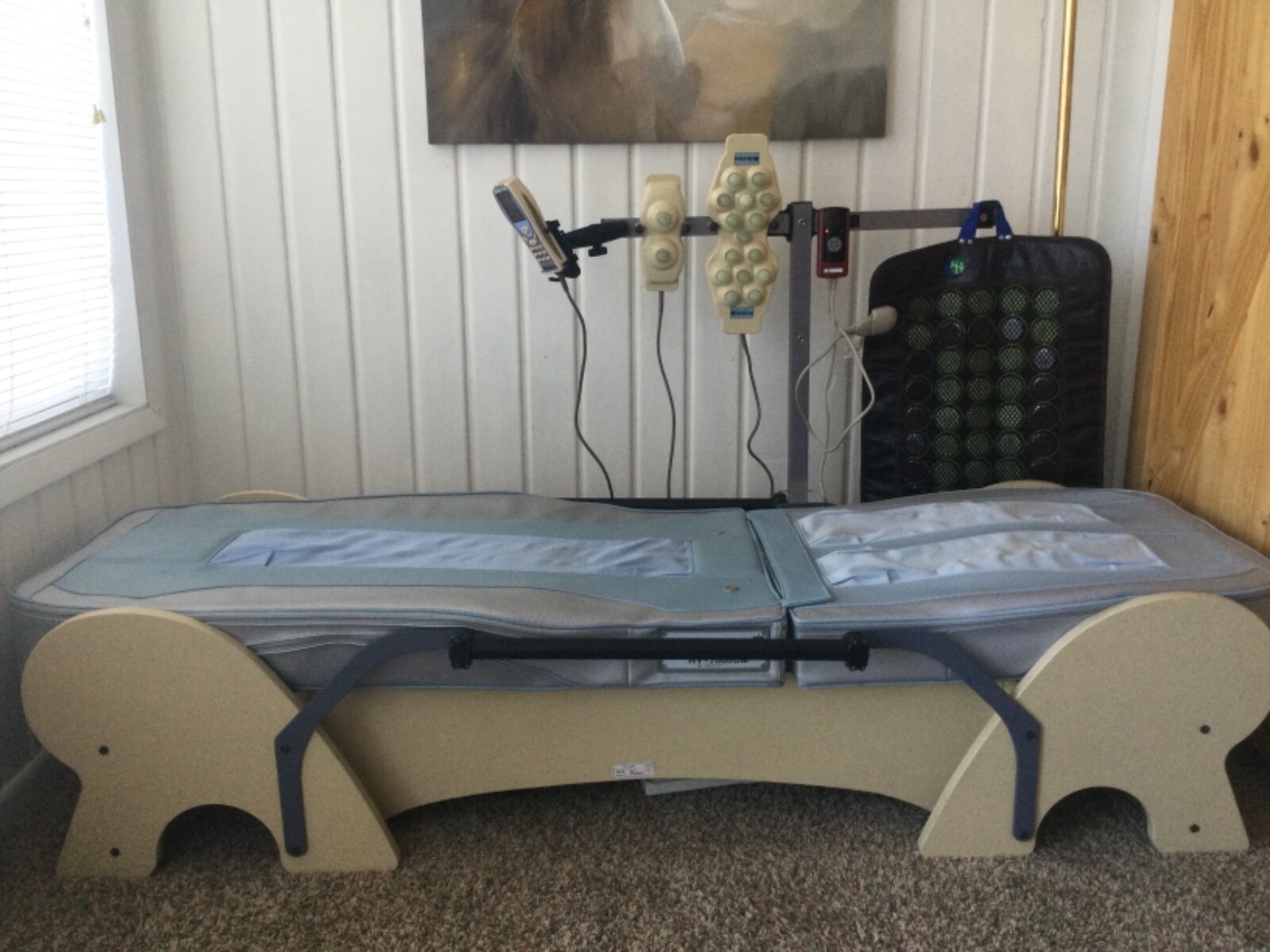 Migun hy-7000UM Wood frame massage table-Custom Handrail-Accessory bracket-mat