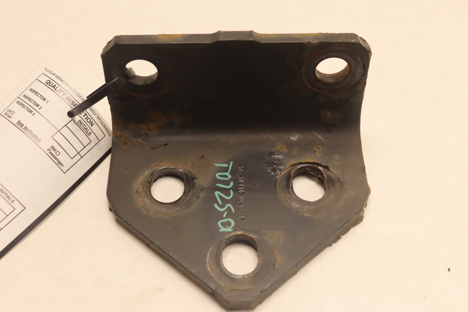 2008-2017 FREIGHTLINER CASCADIA 125 FRAME CROSSMEMBER BRACKET SUPPORT OEM