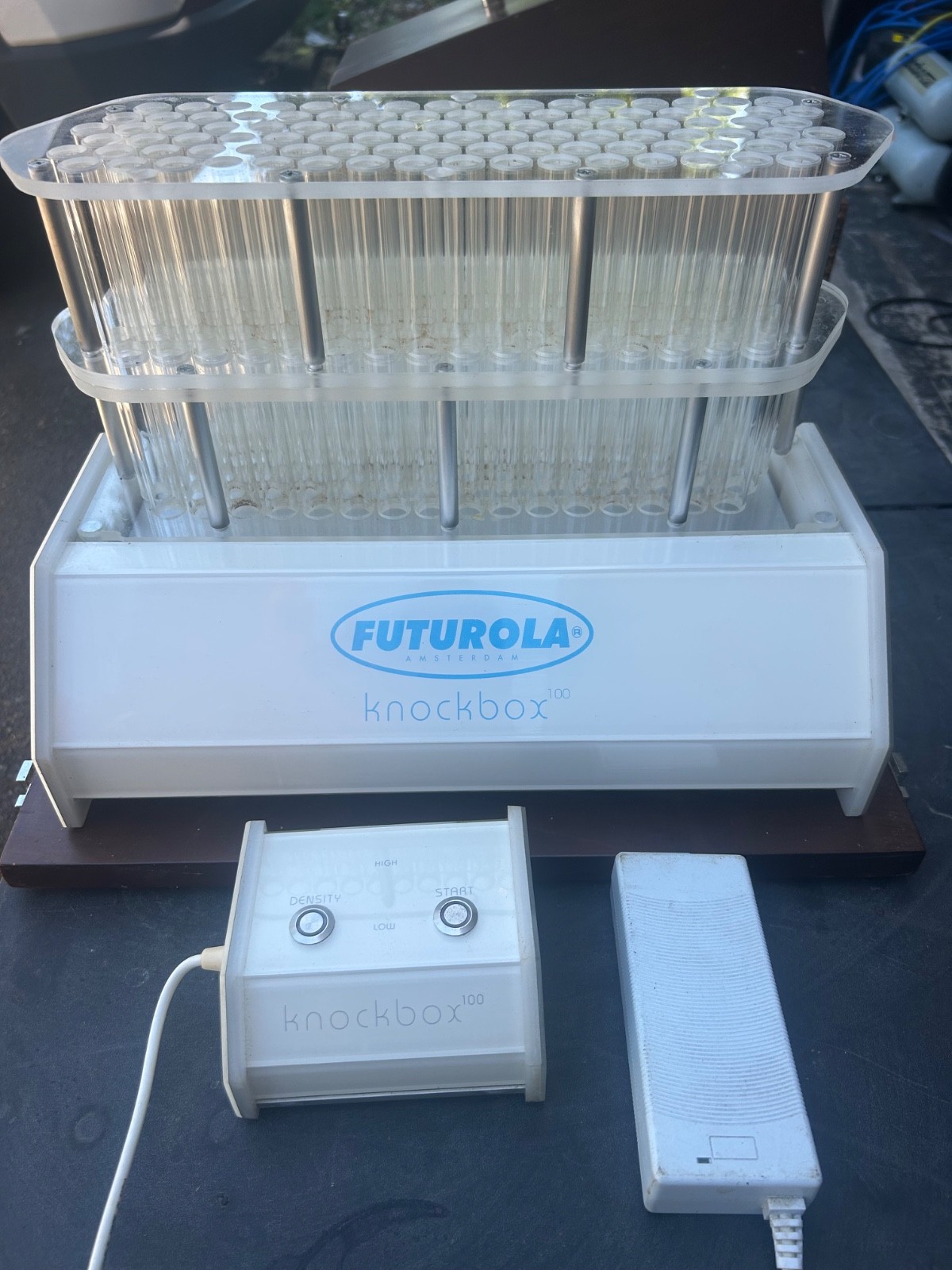 Futurola Knockbox kit in wooden box with Shredder
