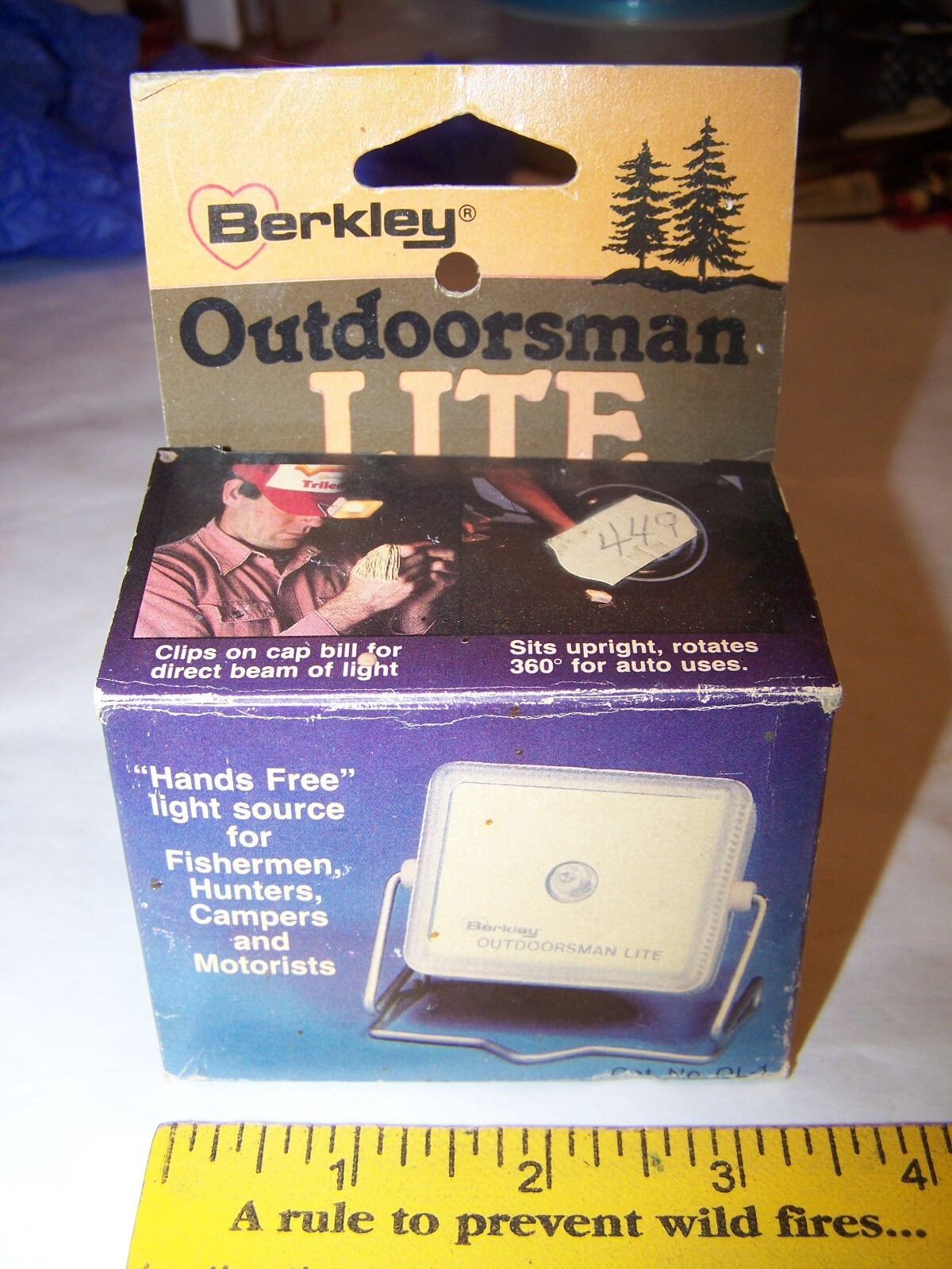 Vintage 1970s Berkley outdoorsman lite clip on lite new old stock. Works!