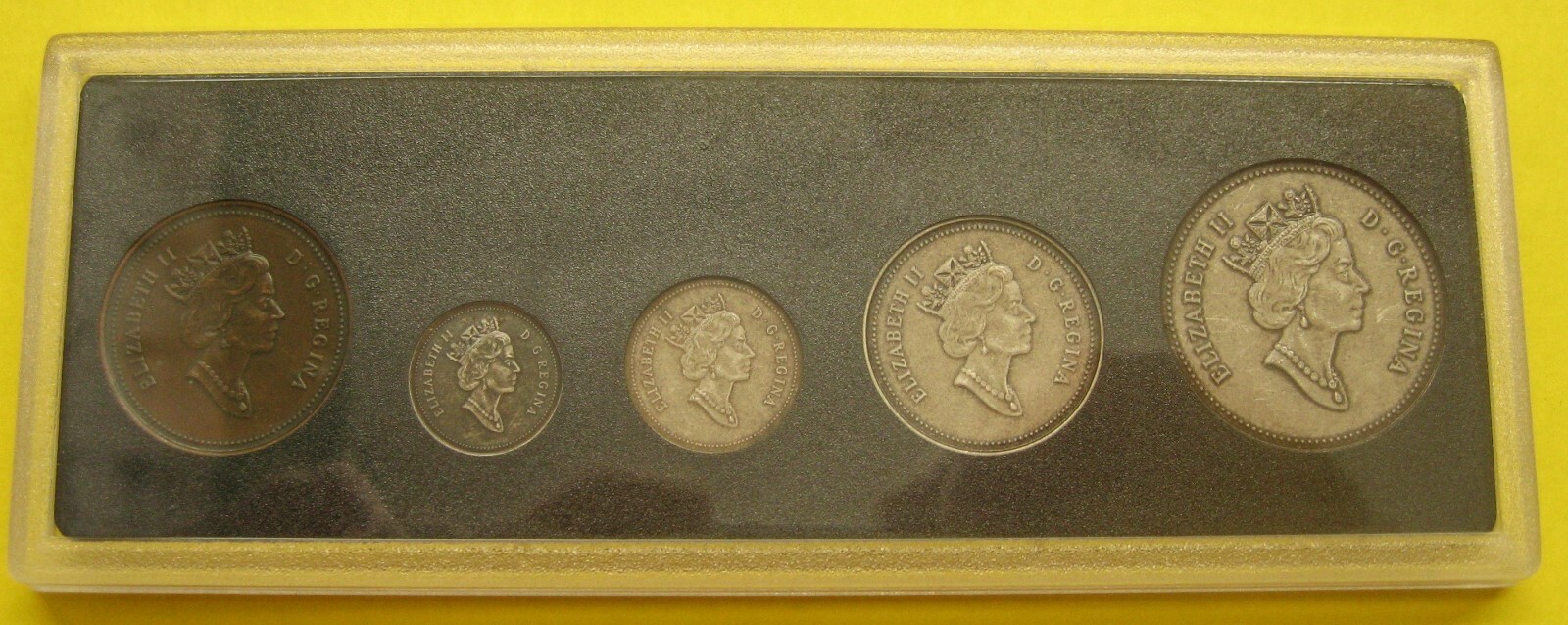 1908-1998 Canada Silver Set - Antique Finish - Leather Case & COA Take a Look