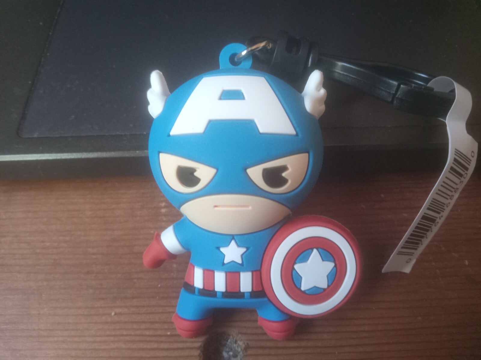 Marvel Avengers 60th Anniversary Series 11 Collectors Bag Clip Captain America