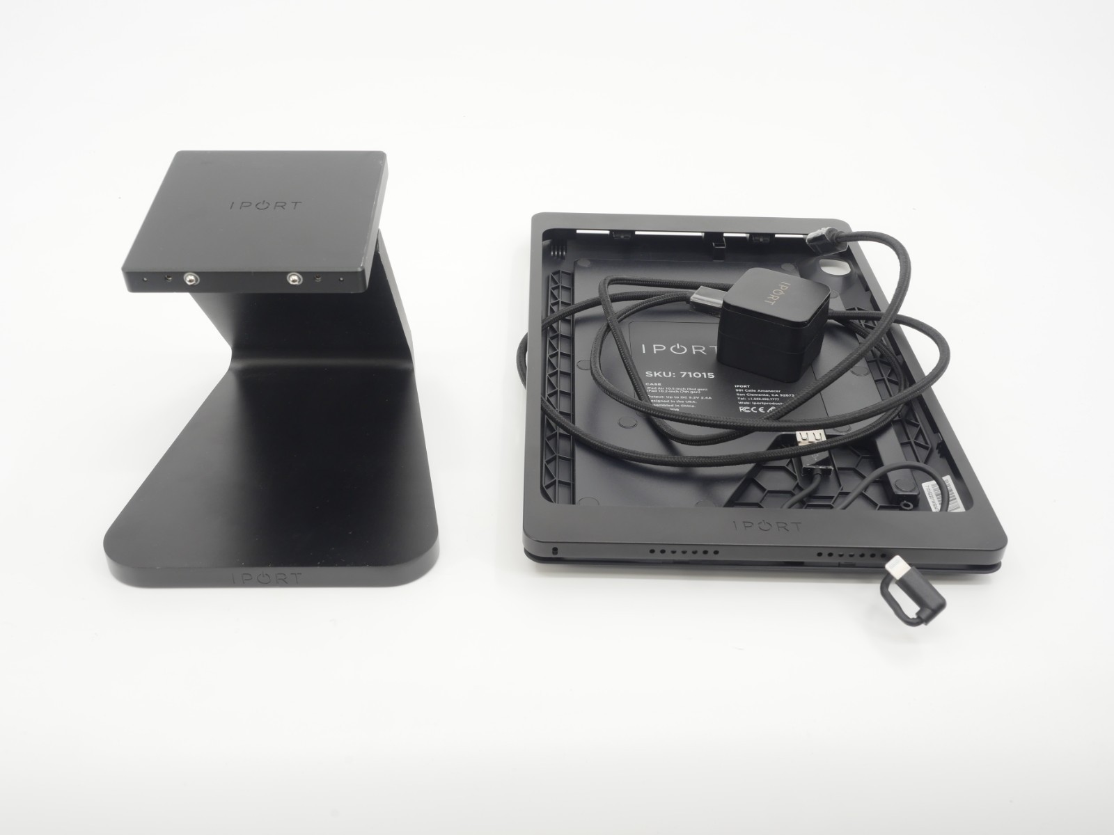 iPort Luxe Case (71015) + Stand (71000) for iPad 7th 8th 9th Gen 10.2" - Black