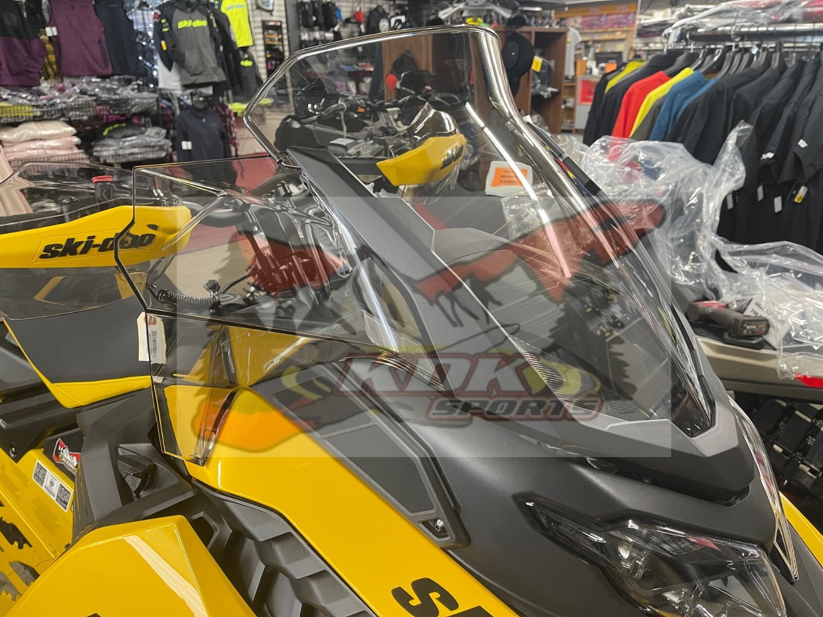 Ski-Doo Medium Windshield for REV Gen5 (Trail) 860202471