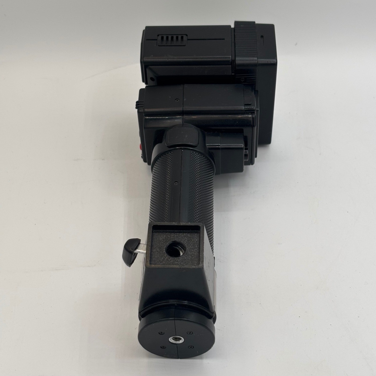 Vivitar Auto Thyristor 3900 Electronic Flash Unit with Sync Cord Made in Japan