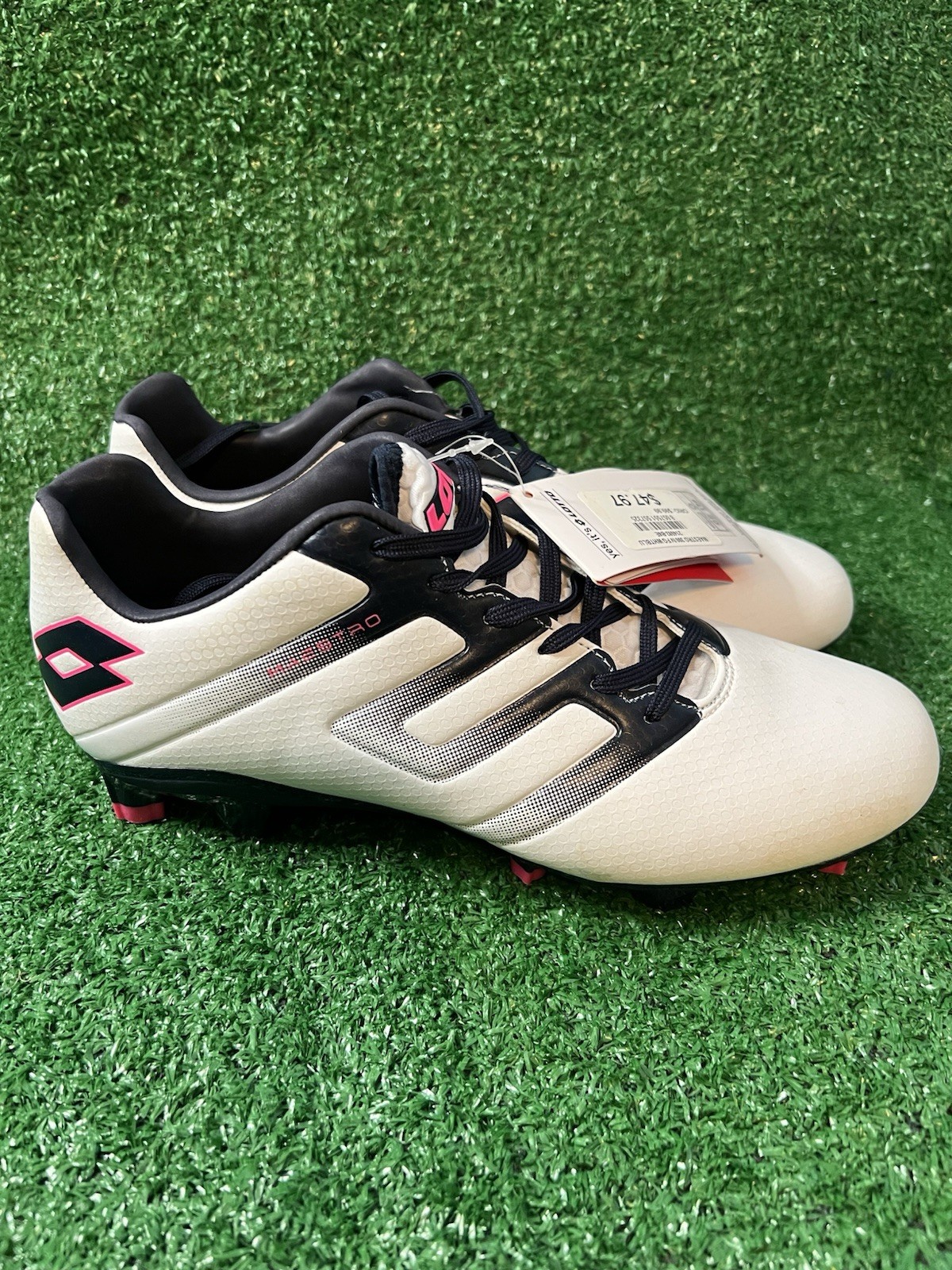 Lotto Men's MAESTRO 300 IV FG Soccer Cleats Size 8 White 214592