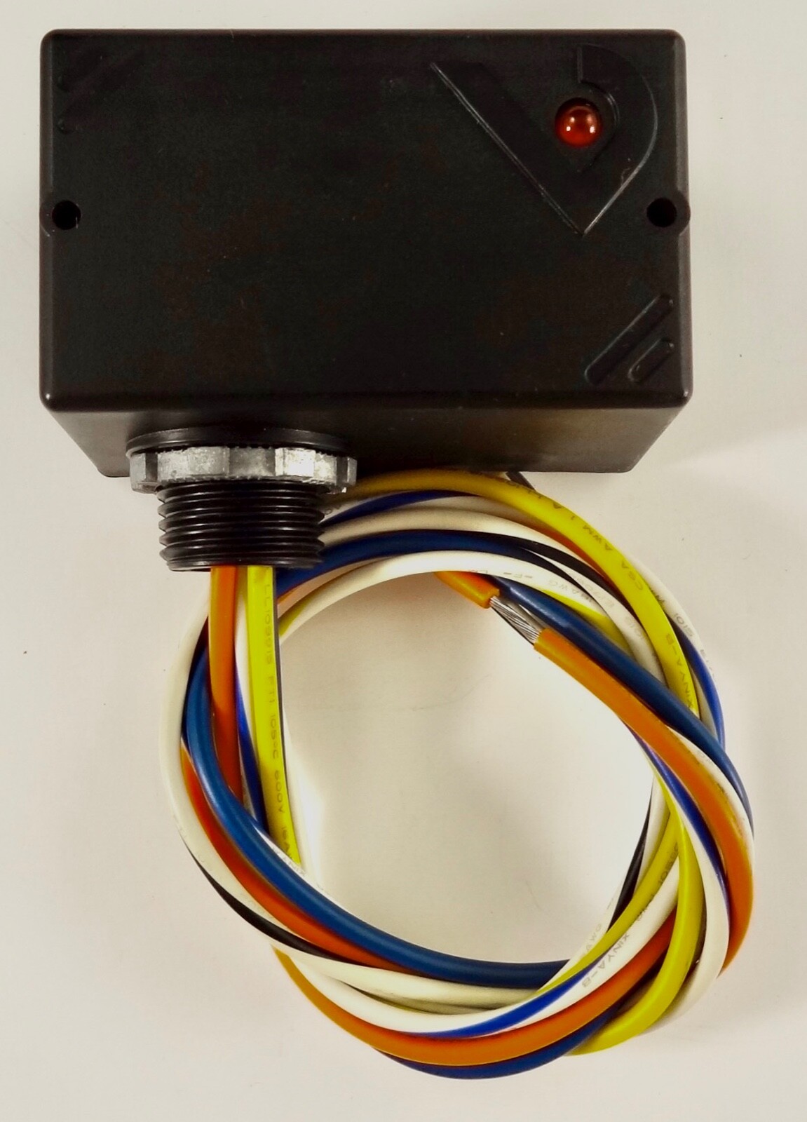 Veris Industries, Hawkeye Victory 100 SPDT Enclosed Relay, NEW, Missing Box.