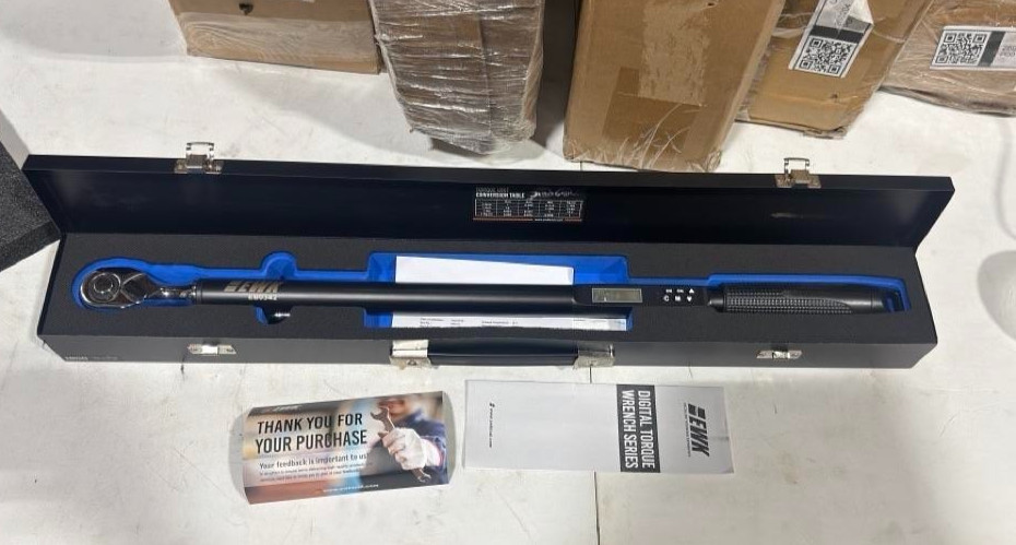 EWK 1/2" Drive Digital Torque Wrench 12.5-250 ft-lbs (17-340 Nm) with LED.....