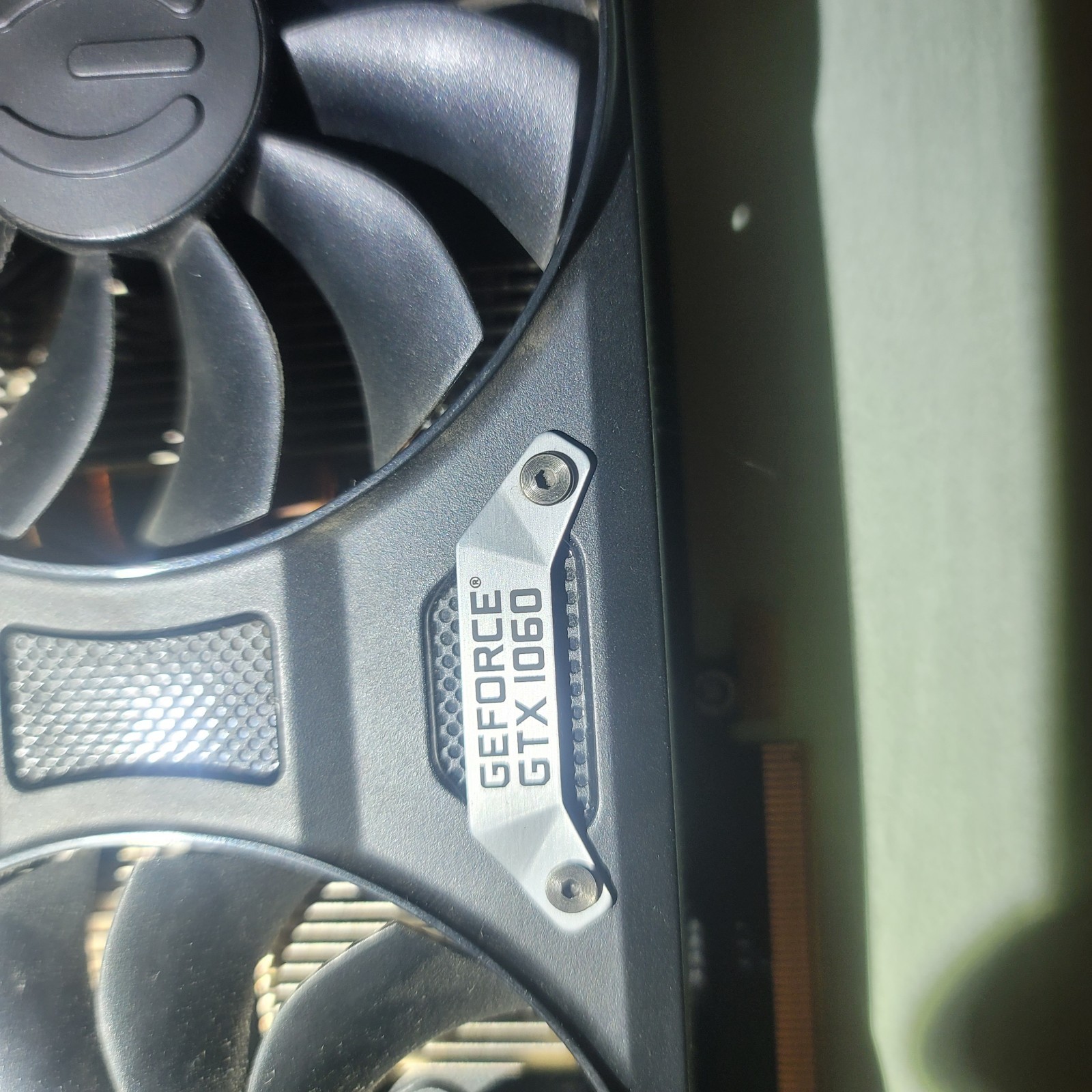 EVGA NVIDIA GeForce GTX 1060 PCIe x16 Dual Fan Heatsink Multi-Monitor
