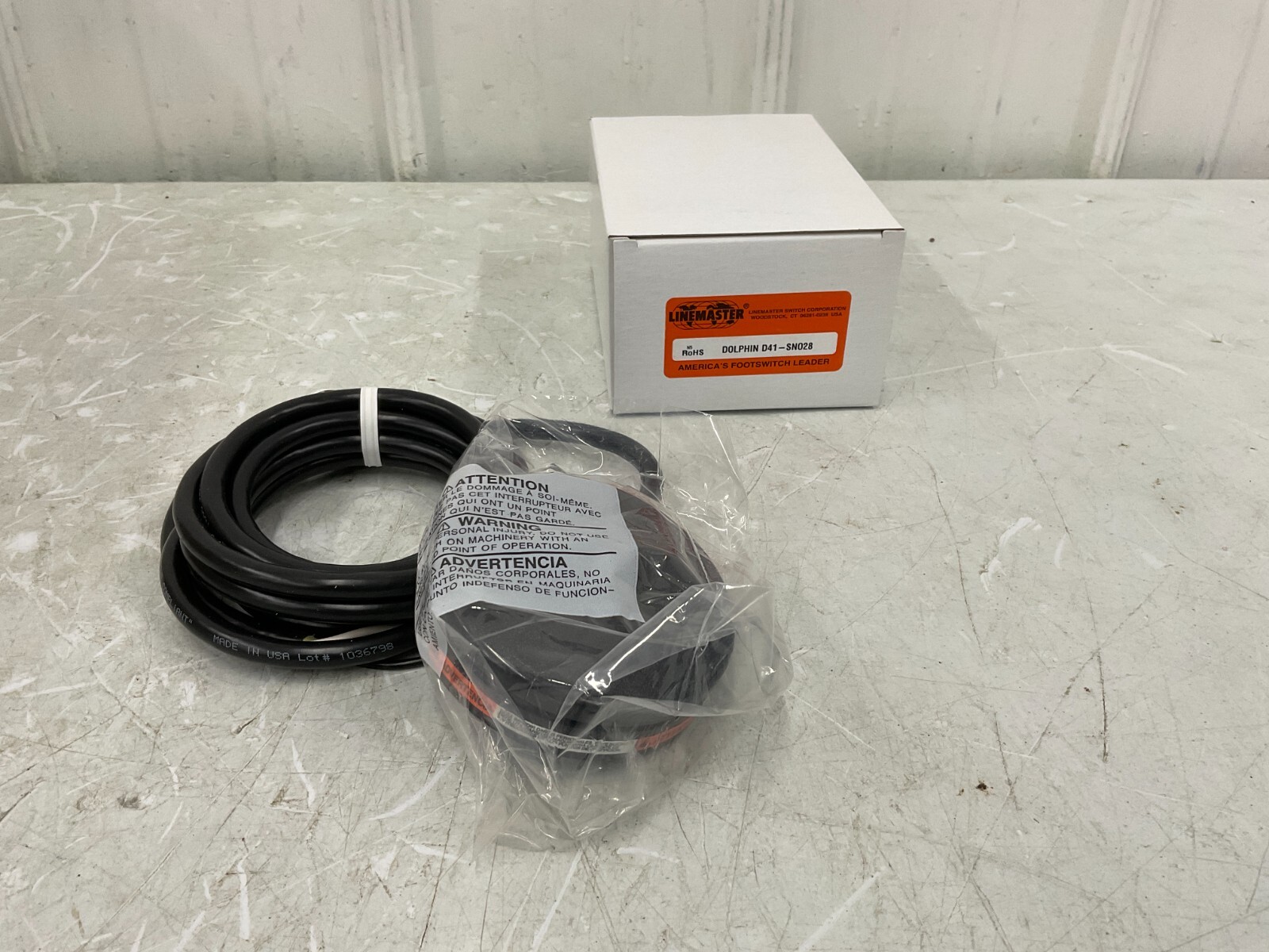 LINEMASTER - D41-SNO28 Foot Switch 8 ft Cord Lg