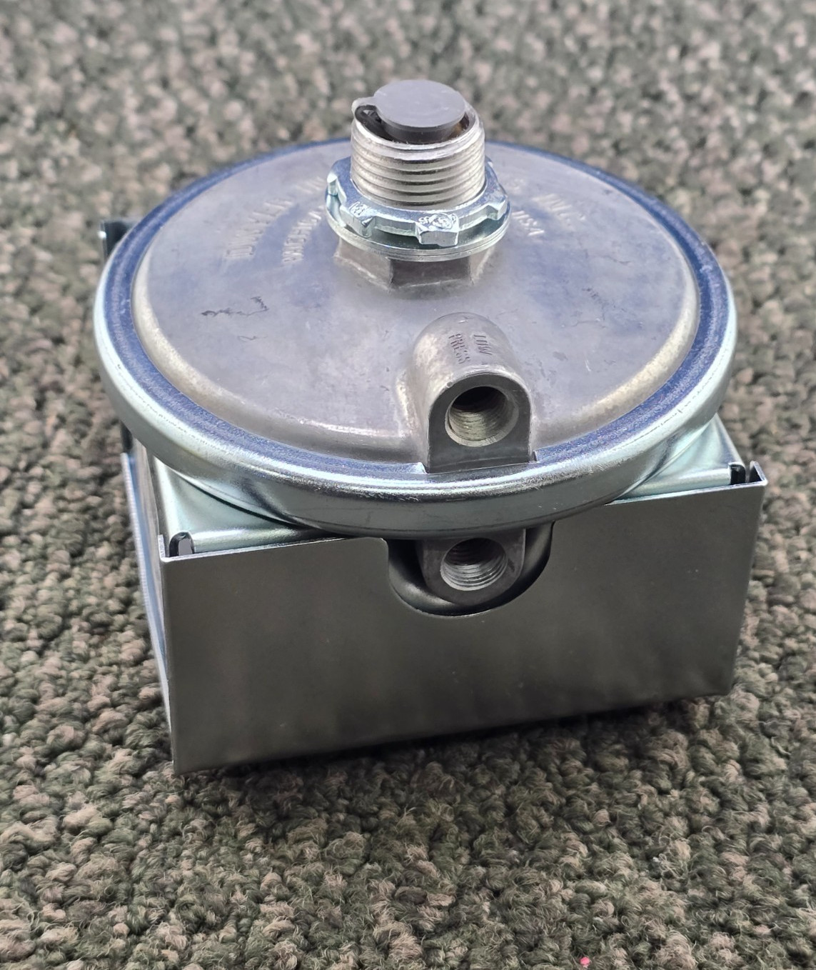 Dwyer 1831-1-RA-S Series 1800 Low Differential Pressure Switch 10psi Max