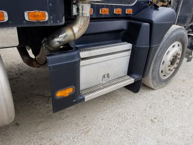 For 1990 PETERBILT 377 SIDE FAIRING Right , IL