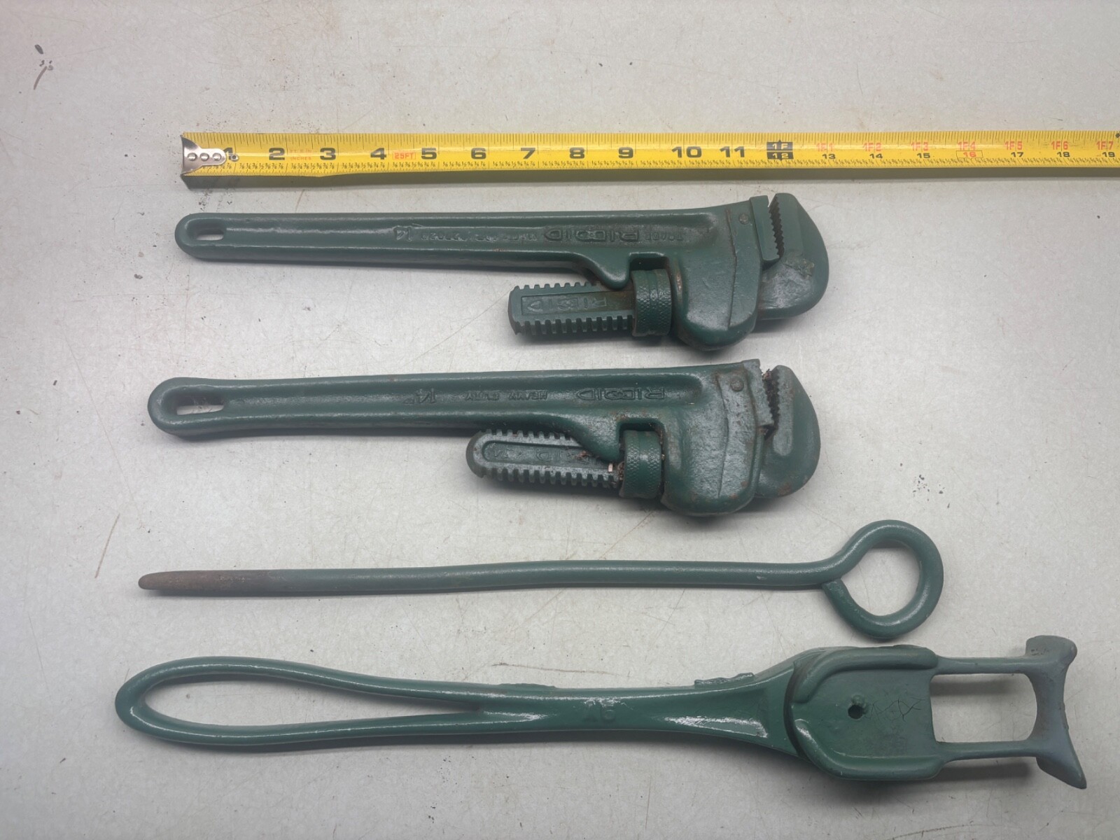 RIDGID Heavy Duty Adjustable Pipe Wrenches w/ Fence Stretcher Industrial Tool