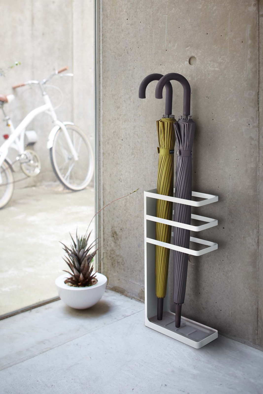 Yamazaki Umbrella Stand Layer Slim White 7932