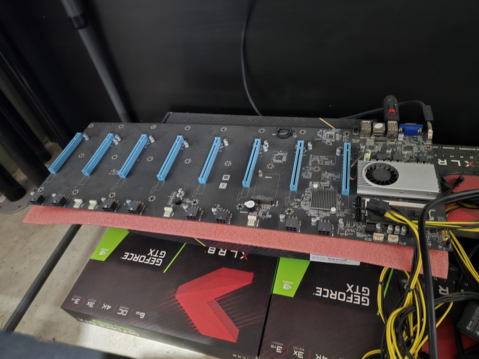 NVIDIA GeForce GTX Mining Rig GPU Board with Multiple PCIe Slots