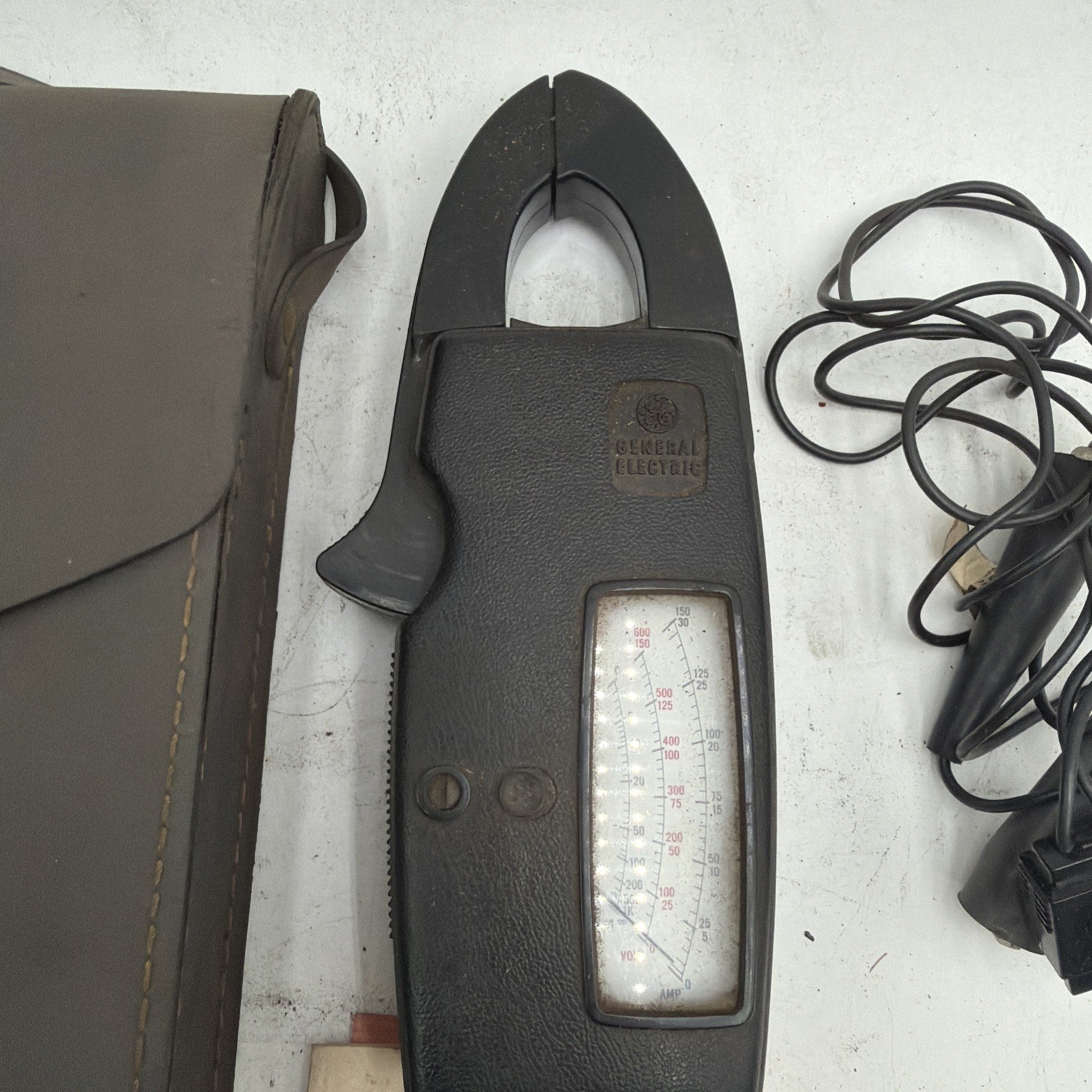 Vintage GE Voltmeter Meter Snapper 942D