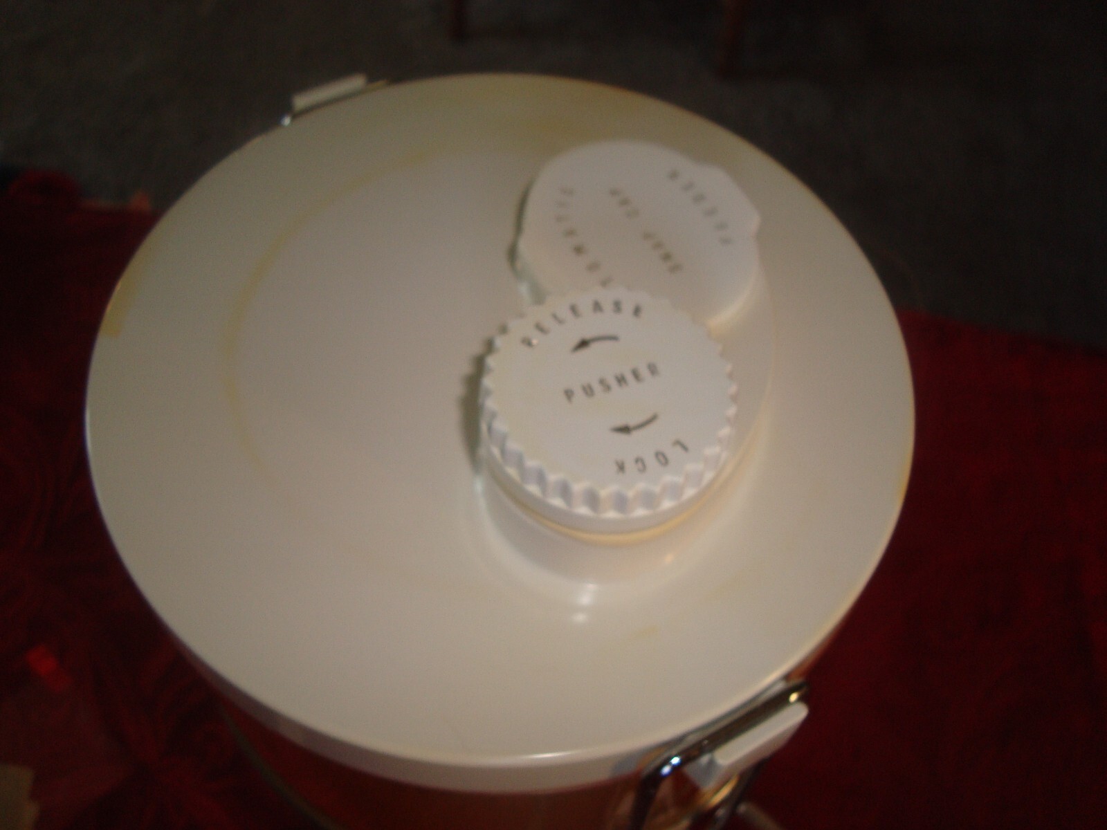 Oster Deluxe Automatic Juice Extractor Model# 357