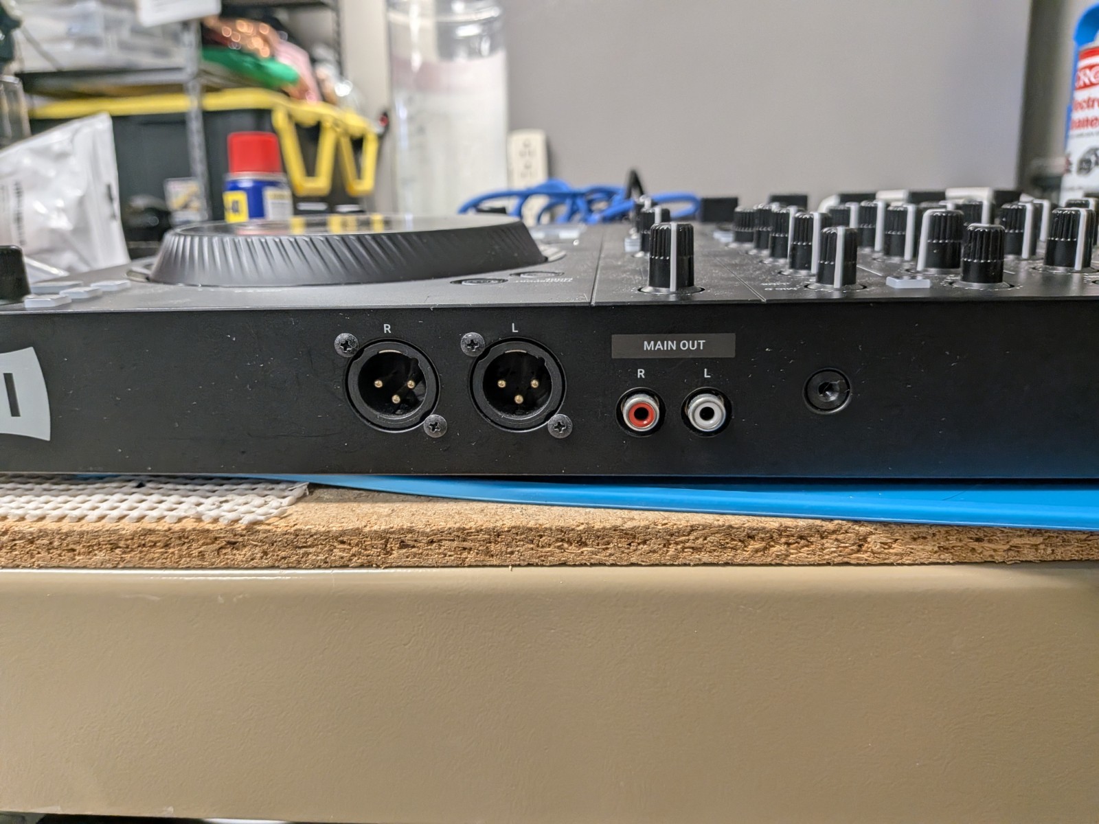 Native Instruments Traktor Kontrol S3 4-Channel DJ Controller