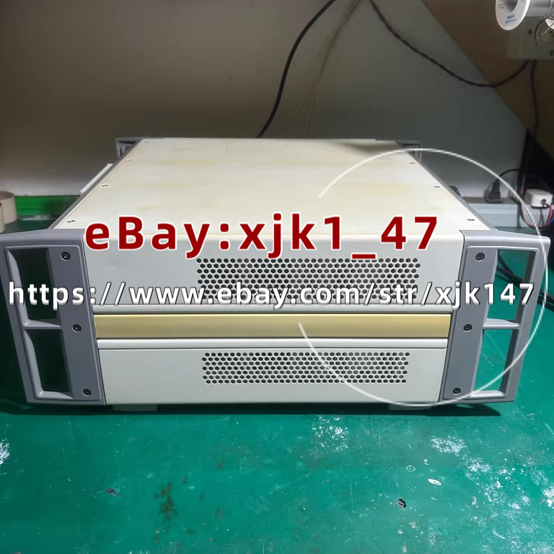 Fluke 5500A Multi-Function Calibrator Fluke 5500A at stock/xjk