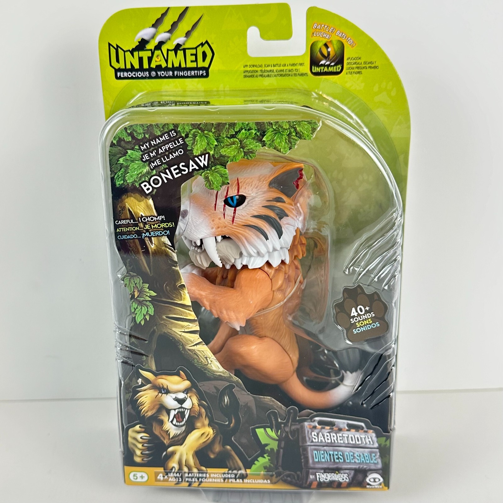 Untamed Bonesaw Sabertooth Fingerlings 40+ Sounds Interactive WowWee - Brand New