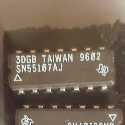Texas Instruments SN55107AJ IC - Line Receiver / Differential Signal