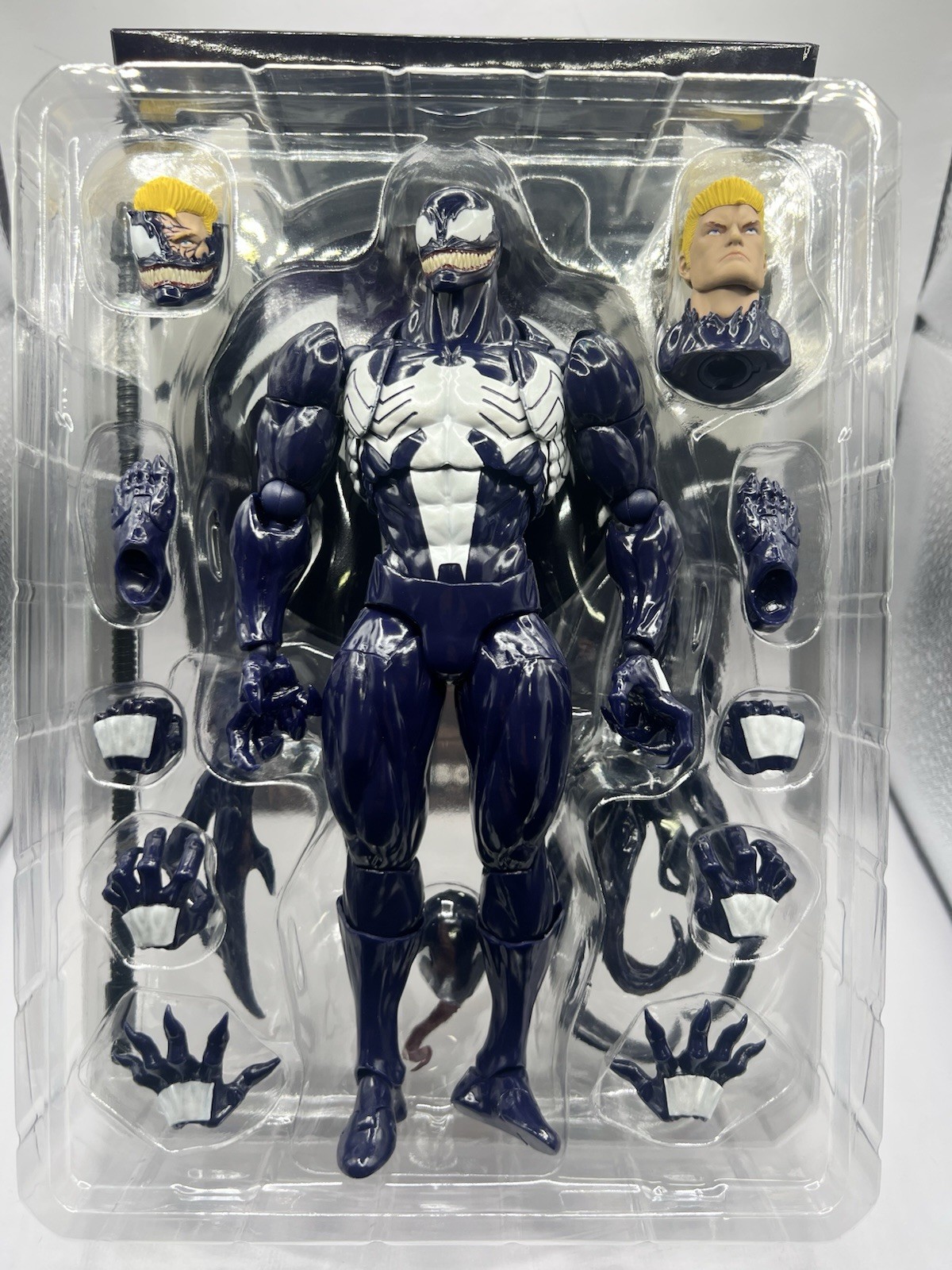 (IN-STOCK) Mess Toys Venom Lethal Neighbor
