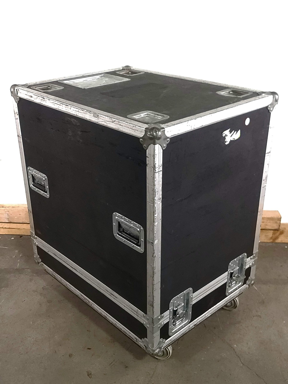 30x19x28 Olympic 16RU Wheeled Rack Case (C2018-296)