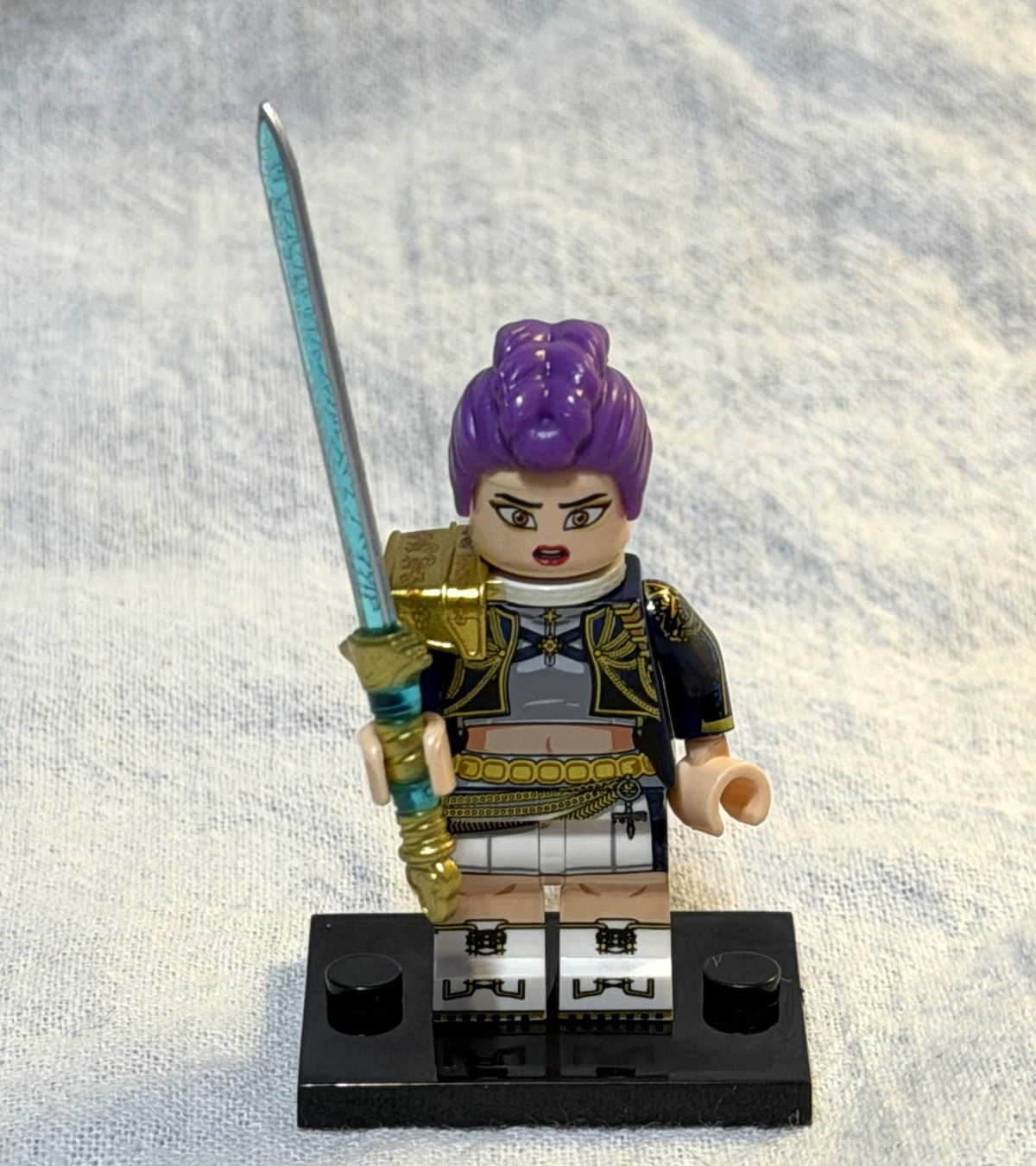 Rumi- Custom Minifigure- Huntrix Themed, HUNTR/X- Black Armor