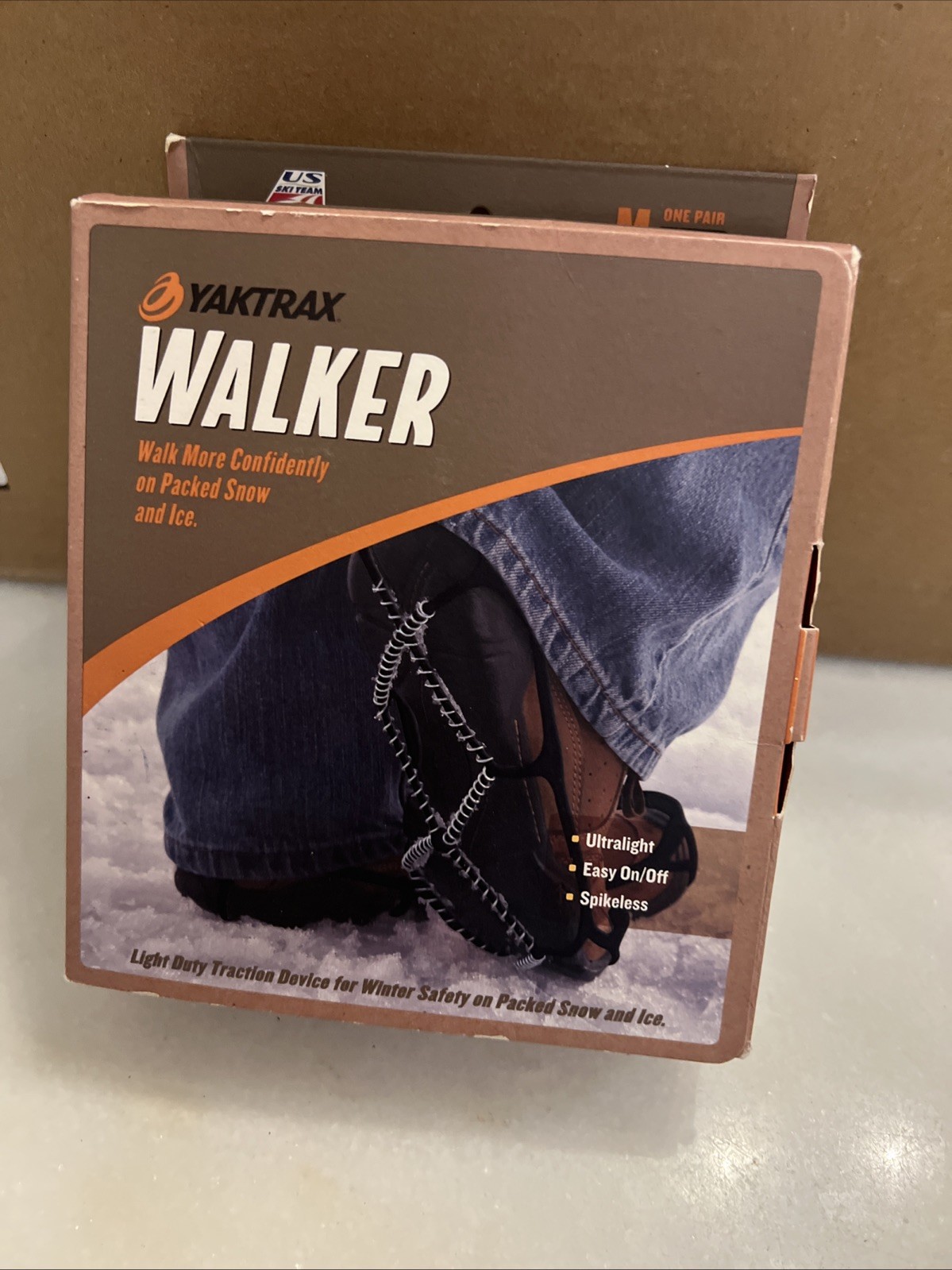 New Yaktrax Ice Walker Medium Crampon Men’s 9-11.  Woman’s 10.5-12.5. Metal