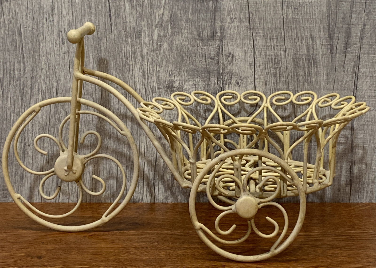 METAL TRICYCLE PLANTER, Home Decor