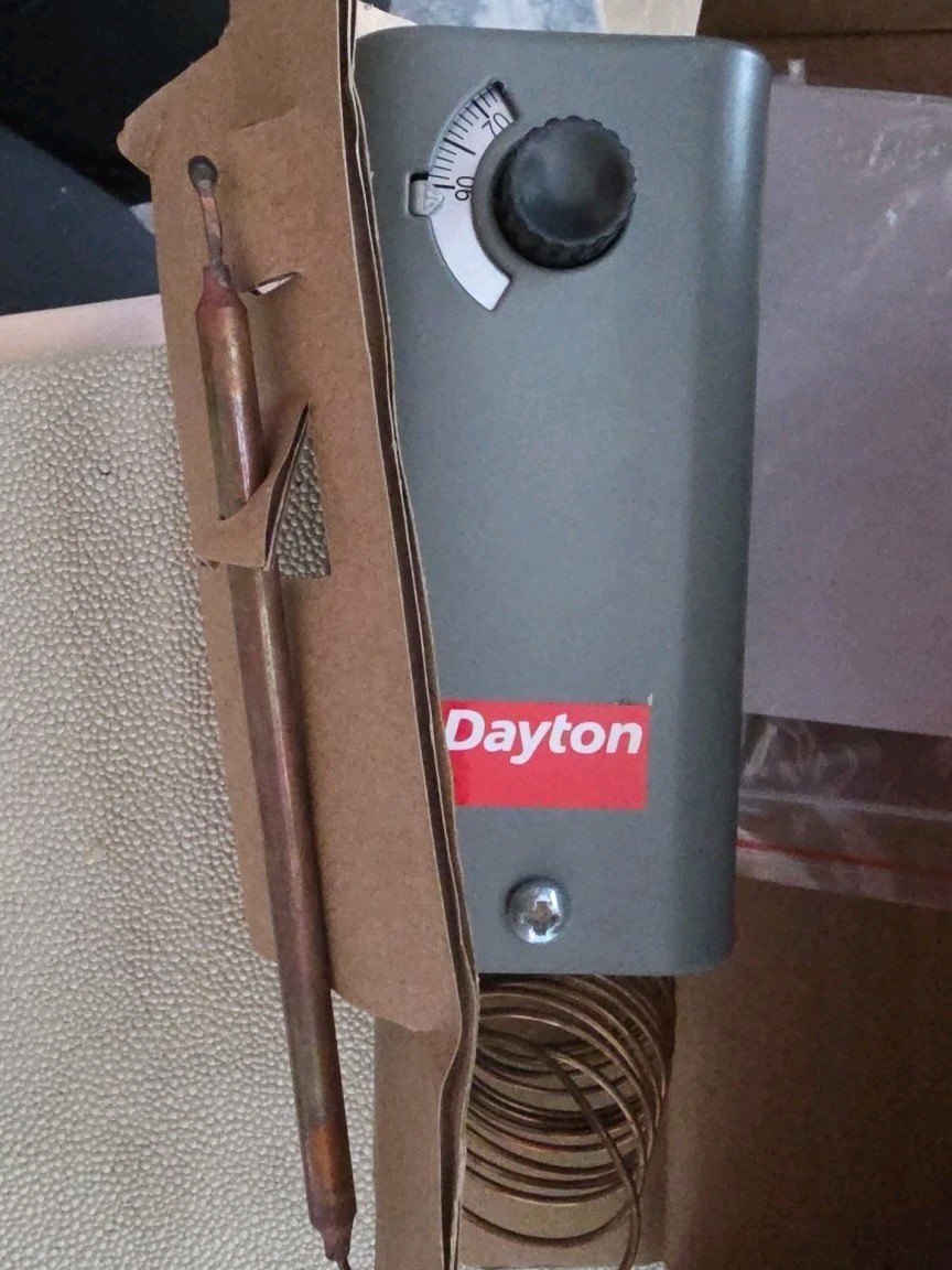Dayton 2NNR5 Thermostat