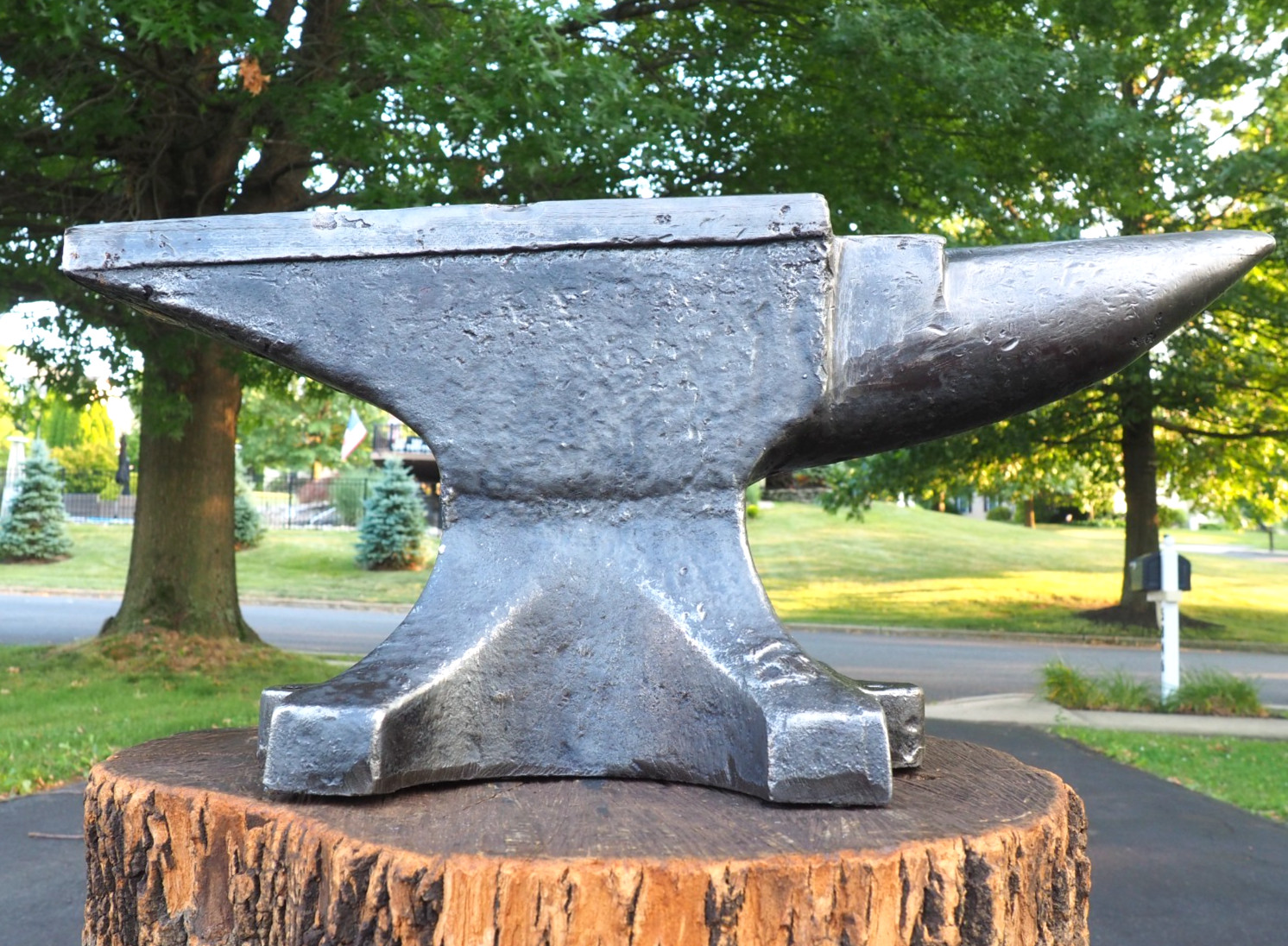 BIG 1940s FACTORY "FISHER NORRIS" BLACKSMITH 150LBS ANVIL ANTIQUE VISE RR BLADE