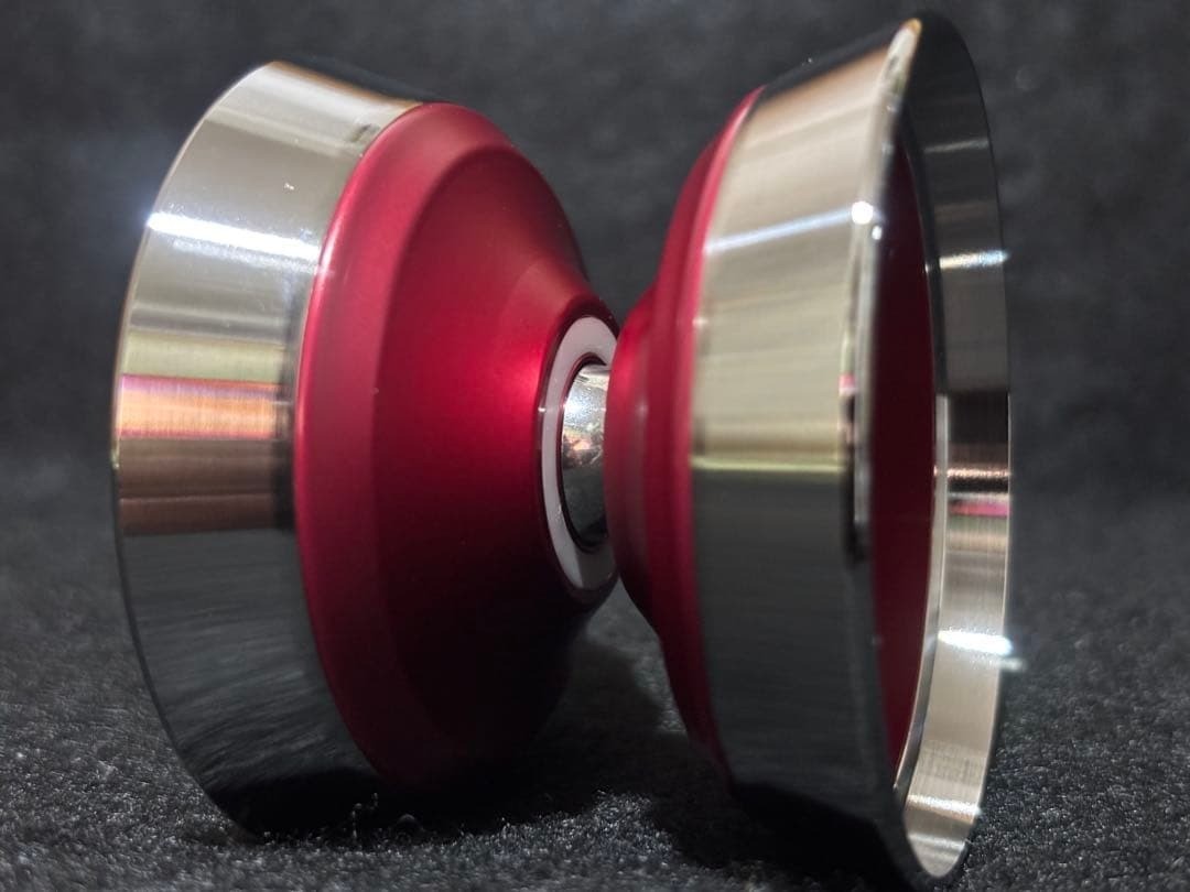 YoYoFactory Will (older model) Red Titanium Accelerator - Excellent Condition -