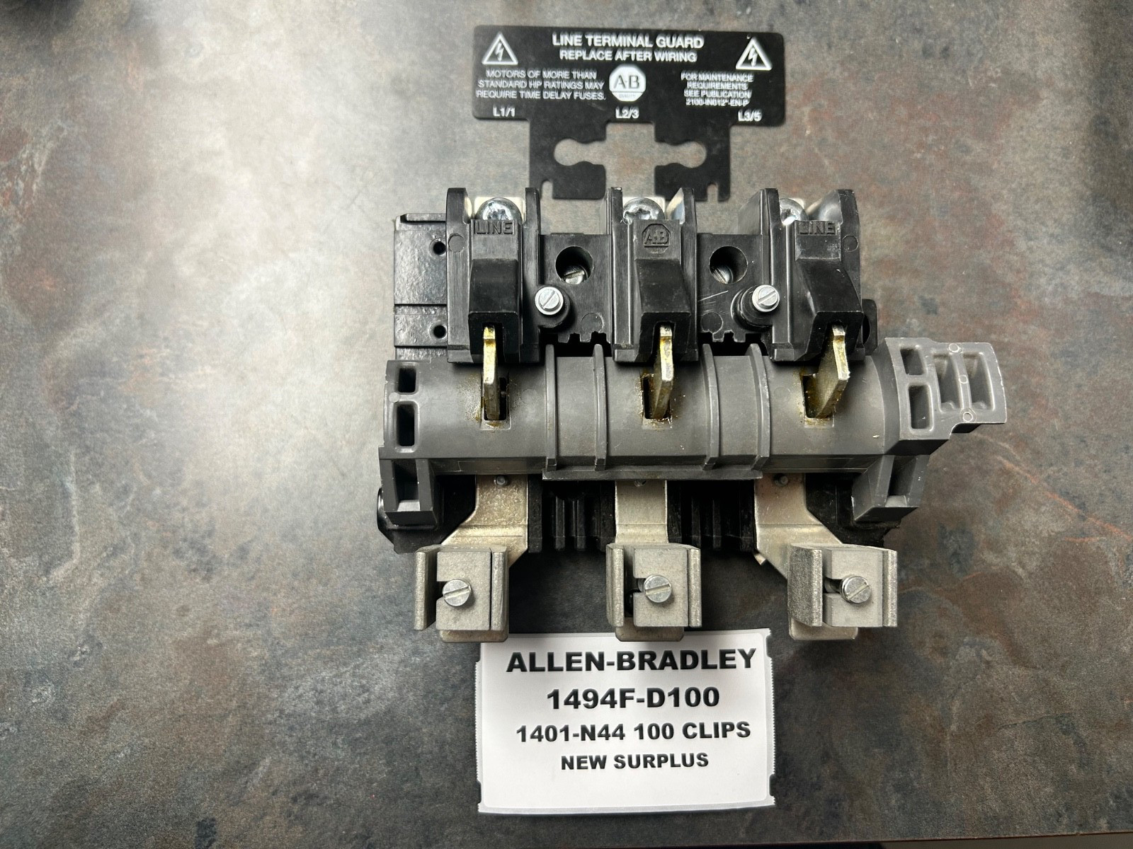 NEW ALLEN BRADLEY 100A DISCONNECT SWITCH 1494F-D100 1401-N44 FUSE CLIP