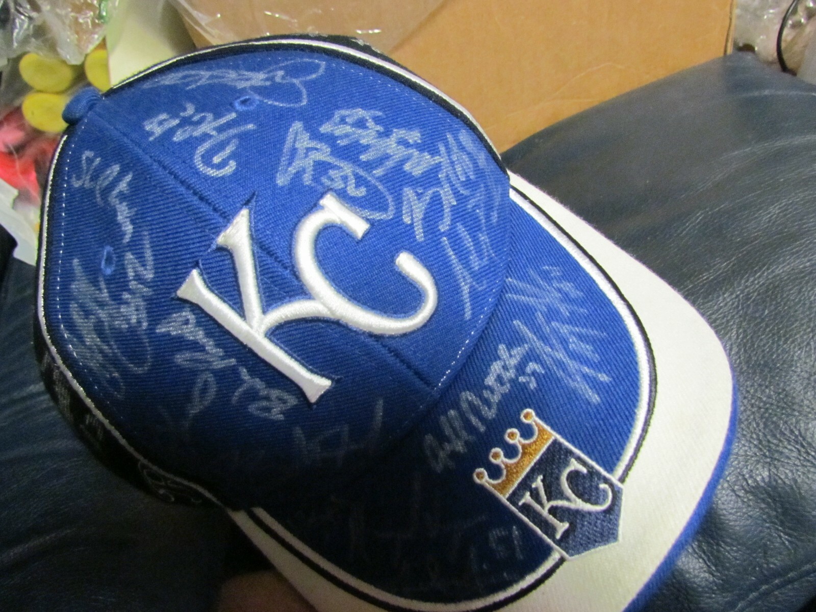Kansas City Royals Team Signed Baseball Hat 2